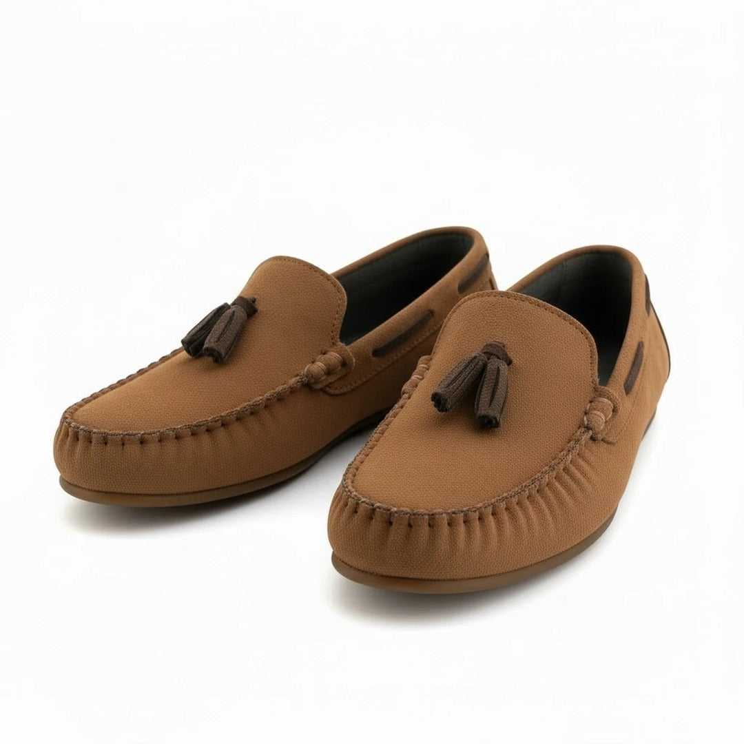 Taba çocuk loafer - üstten görünüm ve püskül detayı