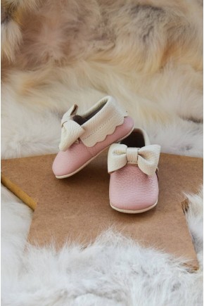 Pembe-Krem Fiyonklu Kapalı Bebek Makosen Pembe-Krem Fiyonklu Kapalı Bebek Makosen