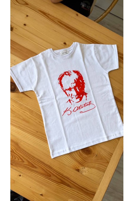 Çocuk Unisex Kırmızı Atatürk Baskılı Tişört Çocuk Unisex Kırmızı Atatürk Baskılı Tişört
